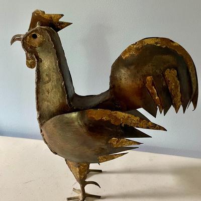 Pair of metal roosters