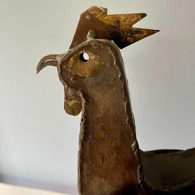 Pair of metal roosters