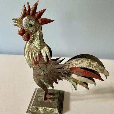 Pair of metal roosters