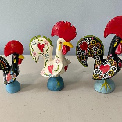 Trio of vintage ceramic Barcelos painted roosters