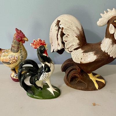 Vintage 3pc lot of ceramic & chalkware roosters