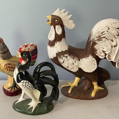 Vintage 3pc lot of ceramic & chalkware roosters
