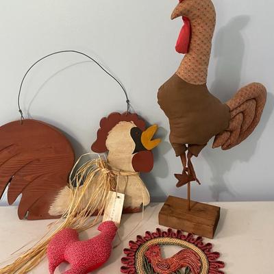 Mixed 5pc lot of rooster decor
