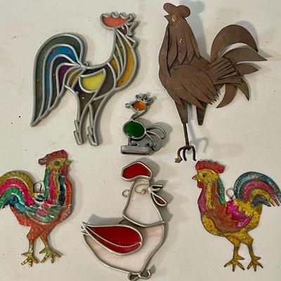 Mixed 7pc lot of "flat" roosters