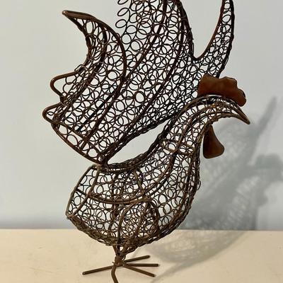 Metal rooster hinged basket