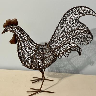 Metal rooster hinged basket