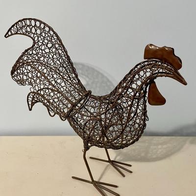 Metal rooster hinged basket