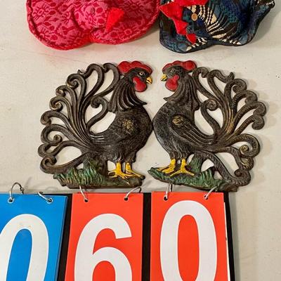 Pair of rooster oven mitts & painted cast iron rooster wall hangings