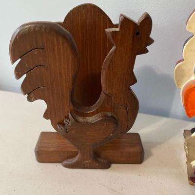 Mixed kitchen rooster lot