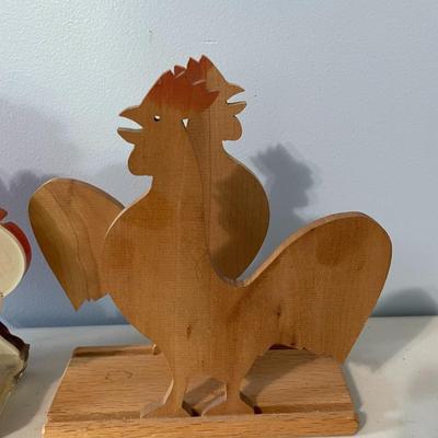 Mixed kitchen rooster lot