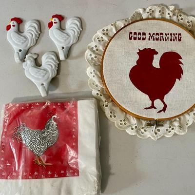 Mixed kitchen rooster lot
