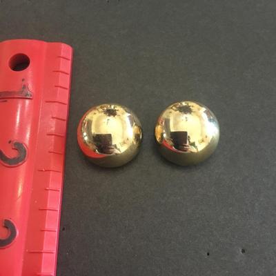 Vintage Coro gold tone clip on earring