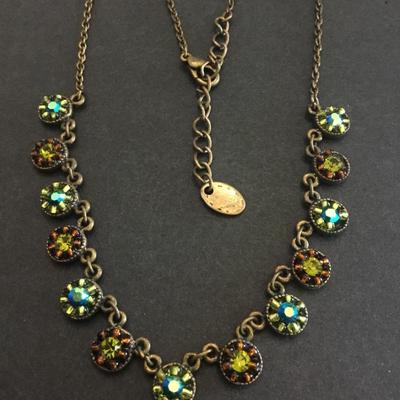 Very nice very beautiful rhinestone vintage bronze toned necklace