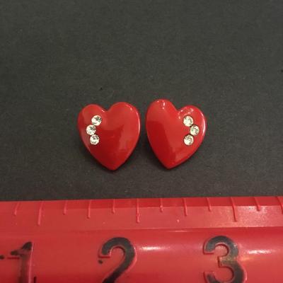 Super cute, metal red enamel heart rhinestone earrings