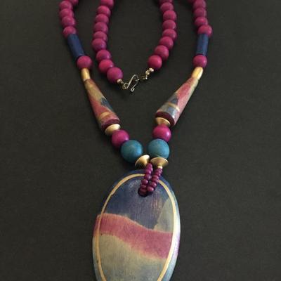 Beautiful vintage necklace