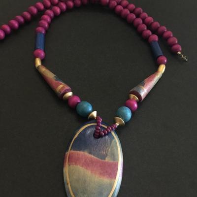Beautiful vintage necklace