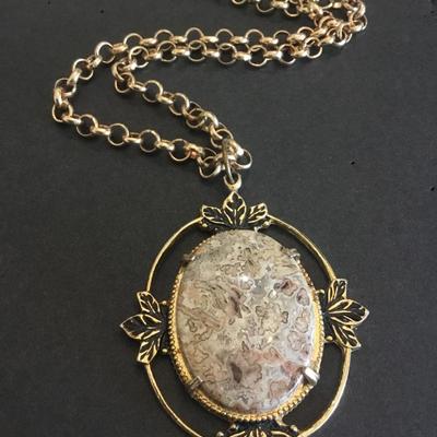 Beautiful vintage picture. Jasper large pendant necklace. Very nice very beautiful.