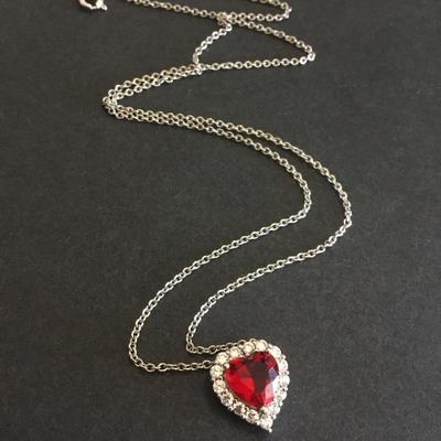 Beautiful, vintage, red crystal heart necklace