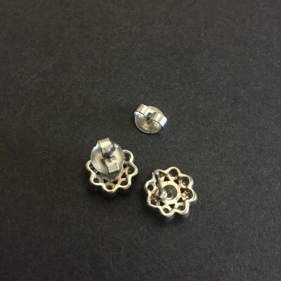 Beautiful, vintage, crystal flower, stud, earrings, silver toned