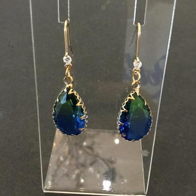 Beautiful green & blue crystal drop dangle earrings