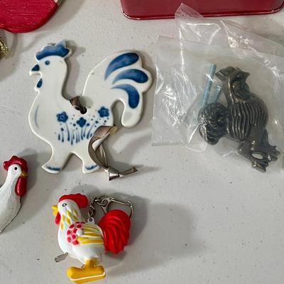 Mixed 11pc lot of roosters