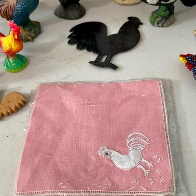 Mixed 29pc lot of small roosters + sign