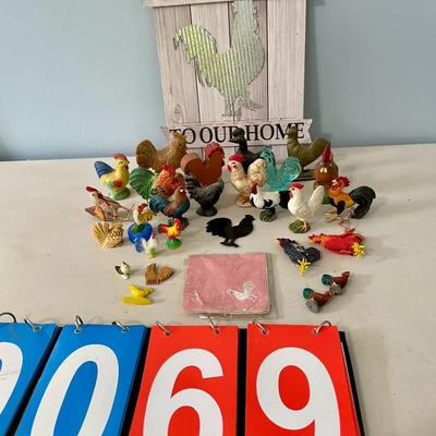 Mixed 29pc lot of small roosters + sign