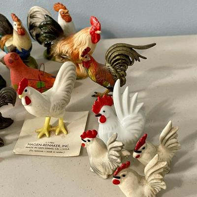 Mixed 24pc lot of roosters