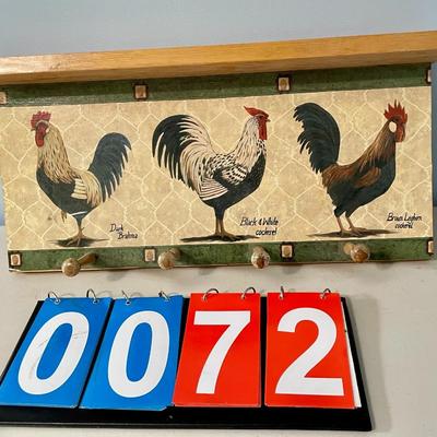 Wood rooster wall-mounted coat rack