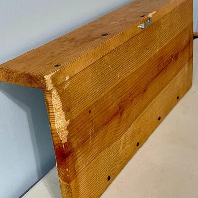 Wood rooster wall-mounted coat rack