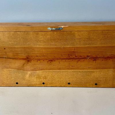 Wood rooster wall-mounted coat rack