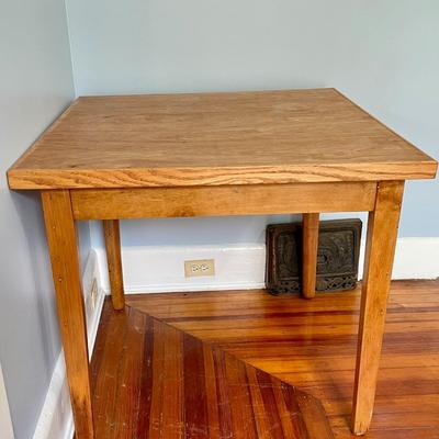 Square table