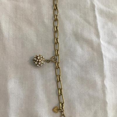 Vintage gold tone bracelet