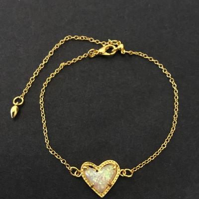 Beautiful Kendra Scott bracelet opal heart