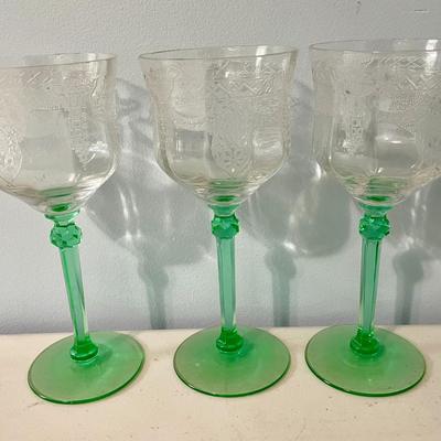 Vintage 15pc lot Depression etched glass stemware