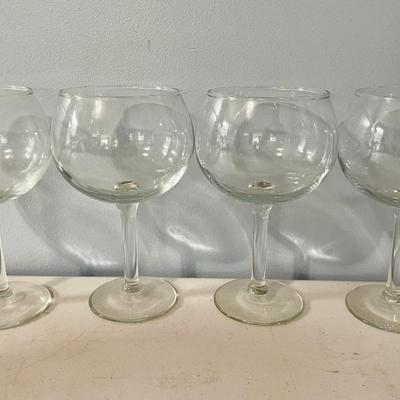 Pair of painted wine glasses + 4 clear wine glasses