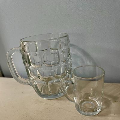 Mixed lot of 17 beer glasses