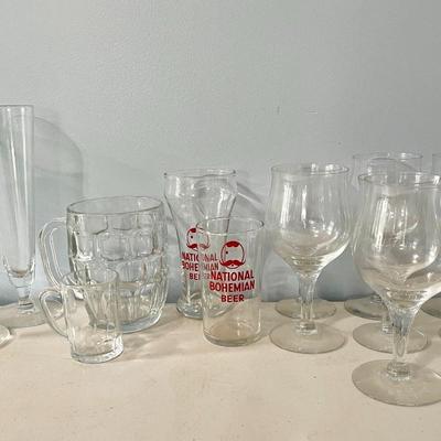 Mixed lot of 17 beer glasses