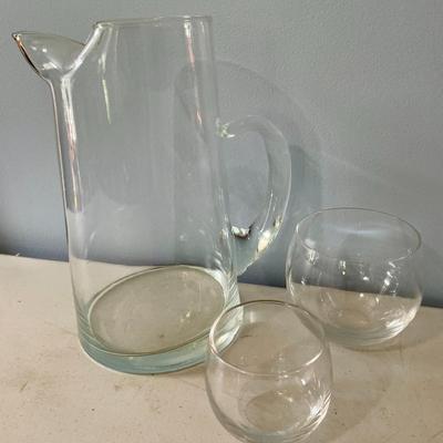 Set of 12 vintage round cocktail/wine glasses + pitcher