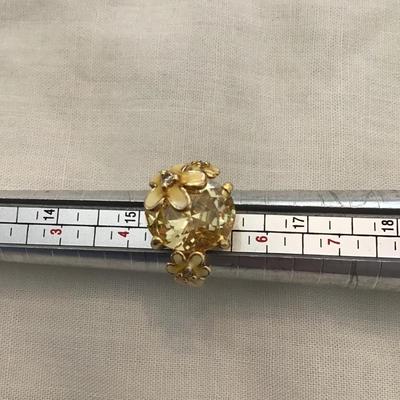 Sale Photo Thumbnail #115: Beautiful gold tone, vintage fashion ring nice with rhinestone and enamel flowers. Size 5 please see attached photos.
