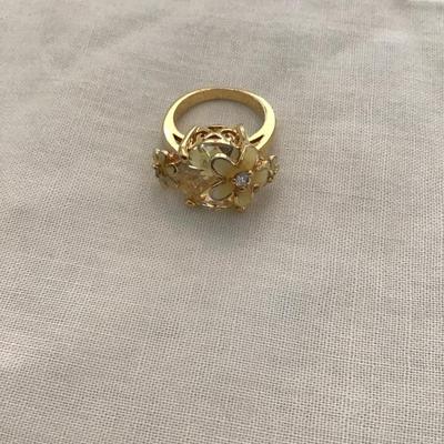 Sale Photo Thumbnail #114: Beautiful gold tone, vintage fashion ring nice with rhinestone and enamel flowers. Size 5 please see attached photos.