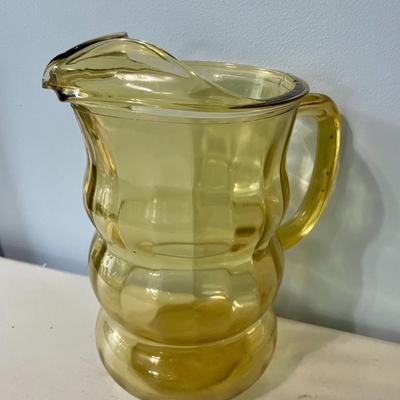 Vintage lot of 4 Washington Redskins tumblers, Baltimore Colt cocktail and amber pitcher