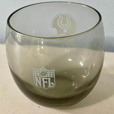 Vintage lot of 4 Washington Redskins tumblers, Baltimore Colt cocktail and amber pitcher