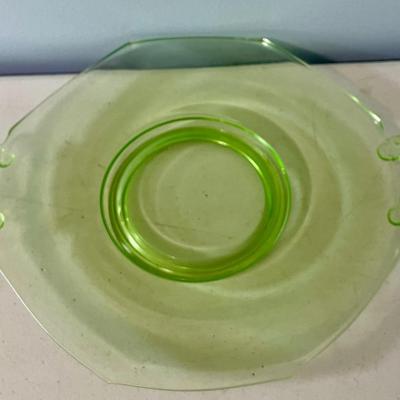 Vintage 9pc green uranium Depression glass dishes