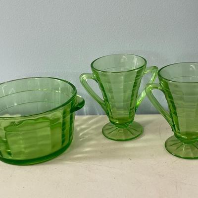 Vintage 9pc green uranium Depression glass dishes