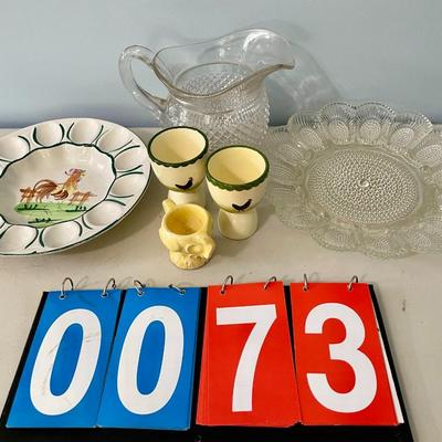 Mixed lot of rooster egg plates/cups + clear hobnail egg plate
