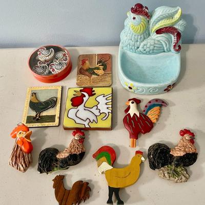 Mixed 11pc rooster magnet lot + soapdish