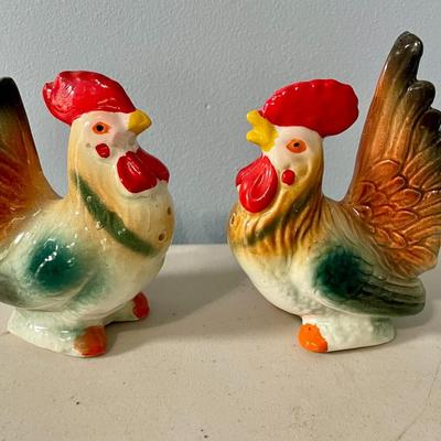 Two-pair lot of vintage ceramic rooster + hen salt & pepper shakers