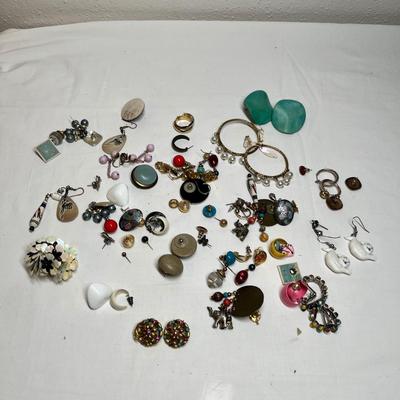Lot 527 Lot #10 Jewelry Assorted/ Earrings