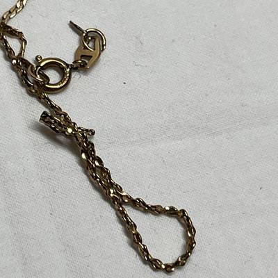 Lot 529 14K gold chains